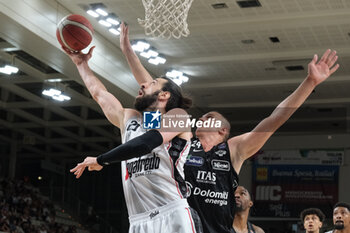 2023-10-15 - Tornik Shengelia of Virtus Segafredo Bologna in action during the match between Dolomiti Trentino Energia and Virtus Segafredo Bologna, regular season of A1 Italian Basketball Championship 2023/2024 at il T Quotidiano Arena on October 15, 2023, Trento, Italy. - DOLOMITI ENERGIA TRENTINO VS VIRTUS SEGAFREDO BOLOGNA - ITALIAN SERIE A - BASKETBALL