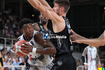 2023-10-15 - Devontae Cacok of Virtus Segafredo Bologna during the match between Dolomiti Trentino Energia and Virtus Segafredo Bologna, regular season of A1 Italian Basketball Championship 2023/2024 at il T Quotidiano Arena on October 15, 2023, Trento, Italy. - DOLOMITI ENERGIA TRENTINO VS VIRTUS SEGAFREDO BOLOGNA - ITALIAN SERIE A - BASKETBALL