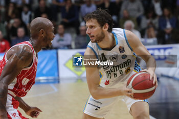 Vanoli Basket Cremona vs UNAHOTELS Reggio Emilia - SERIE A ITALIA - BASKET