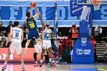 2023-11-05 - Shooting basket of Riccardo Rossato ( Genova Scafati Basket - NUTRIBULLET TREVISO BASKET VS GIVOVA SCAFATI - ITALIAN SERIE A - BASKETBALL