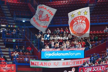 2023-11-19 - Supporters of Milano - EA7 EMPORIO ARMANI MILANO VS UMANA REYER VENEZIA - ITALIAN SERIE A - BASKETBALL