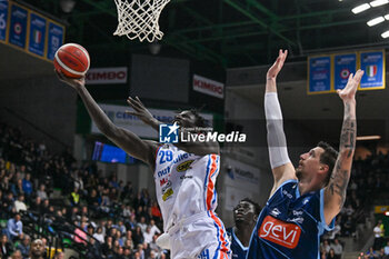 2023-11-19 - Gora Camara ( Nutribullet Treviso Basket ) shoots to the basket - NUTRIBULLET TREVISO BASKET VS GEVI NAPOLI BASKET - ITALIAN SERIE A - BASKETBALL