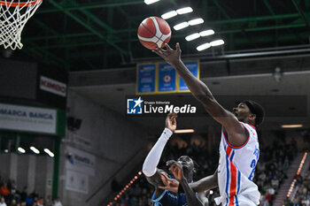 2023-11-19 - Terry Allen ( Nutribullet Treviso Basket ) shoots to the basket - NUTRIBULLET TREVISO BASKET VS GEVI NAPOLI BASKET - ITALIAN SERIE A - BASKETBALL