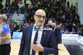 2023-12-10 - Francesco Viutucci (NutriBullet Treviso Basket) - VANOLI BASKET CREMONA VS NUTRIBULLET TREVISO BASKET - ITALIAN SERIE A - BASKETBALL
