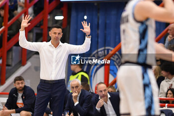 2023-12-10 - Igor Milicic coach of GeVi Napoli Basket - GEVI NAPOLI BASKET VS UNAHOTELS REGGIO EMILIA - ITALIAN SERIE A - BASKETBALL