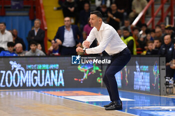 2023-12-10 - Igor Milicic coach of GeVi Napoli Basket - GEVI NAPOLI BASKET VS UNAHOTELS REGGIO EMILIA - ITALIAN SERIE A - BASKETBALL