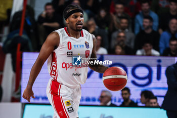 2023-12-17 - Vinnie Shahid #0 of Pallacanestro Varese OpenJobMetis seen in action during LBA Lega Basket A 2023/24 Regular Season game between Pallacanestro Varese OpenJobMetis and EA7 Emporio Armani Milan at Itelyum Arena, Varese, Italy on December 17, 2023 - OPENJOBMETIS VARESE VS EA7 EMPORIO ARMANI MILANO - ITALIAN SERIE A - BASKETBALL