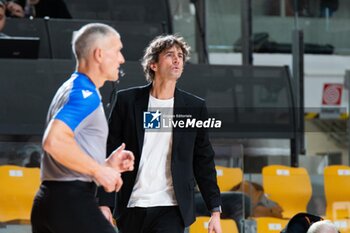 2023-12-10 - Coach Paolo Seletti (E-work Faenza) - OXYGEN ROMA BASKET VS E-WORK FAENZA - ITALIAN SERIE A1 WOMEN - BASKETBALL