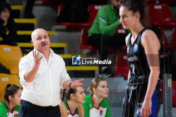 2023-12-10 - Coach Vincenzo Di Meglio (Oxygen Roma Basket) - OXYGEN ROMA BASKET VS E-WORK FAENZA - ITALIAN SERIE A1 WOMEN - BASKETBALL