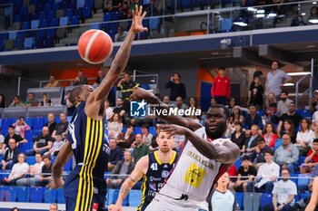 2023-05-21 - Giddy Potts (Urania Basket Milano) thwarted by Demario Mayfield (Reale Mutua Torino) - PLAYOFF GAME 4 - URANIA MILANO VS REALE MUTUA BASKET TORINO - ITALIAN SERIE A2 - BASKETBALL