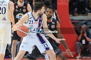 2023-05-21 - Matteo Fantinelli (Fortitudo Flats Service Bologna) thwarted by Derrick Marks (Tramec Cento) during the italian basketball Lbn A2 series Game 3 of the playoff quarterfinals match Fortitudo Flats Service Bologna Vs. Benedetto XIV Tramec Cento - Bologna, Italy, May 21, 2023 at Paladozza sport palace - Photo: Michele Nucci - PLAYOFF - FORTITUDO BOLOGNA VS TRAMEC CENTO - ITALIAN SERIE A2 - BASKETBALL
