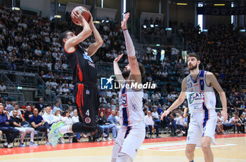 2023-05-21 - Federico Mussini (Tramec Cento) thwarted by Alessandro Panni (Fortitudo Flats Service Bologna) during the italian basketball Lbn A2 series Game 3 of the playoff quarterfinals match Fortitudo Flats Service Bologna Vs. Benedetto XIV Tramec Cento - Bologna, Italy, May 21, 2023 at Paladozza sport palace - Photo: Michele Nucci - PLAYOFF - FORTITUDO BOLOGNA VS TRAMEC CENTO - ITALIAN SERIE A2 - BASKETBALL