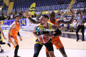 2023-10-01 - # 21 Nicolo De Vico (Reale Mutua Basket Torino) - REALE MUTUA TORINO VS BENACQUISTA ASSICURAZIONI LATINA - ITALIAN SERIE A2 - BASKETBALL