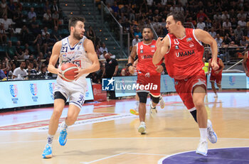 2023-10-01 - Matteo Fantinelli (Fortitudo Flats Services Bologna) (L) thwarted by Matteo Martini (Umana San Giobbe Chiusi) during the italian basketball Lbn A2 series championship match Fortitudo Flats services Bologna Vs. Umana San Giobbe Chiusi - Bologna, Italy, October 01, 2023 at Paladozza sport palace - Photo: Michele Nucci - FORTITUDO BOLOGNA VS SAN GIOBBE CHIUSI - ITALIAN SERIE A2 - BASKETBALL