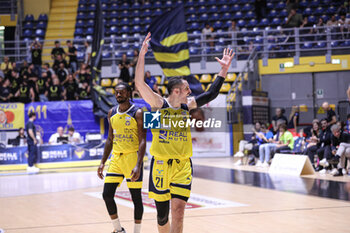 2023-10-15 - # 21 Nicolo De Vico (Reale Mutua Basket Torino) - REALE MUTUA BASKET TORINO VS GRUPPO MASCIO TREVIGLIO - ITALIAN SERIE A2 - BASKETBALL