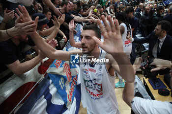 2023-12-23 - Riccardo Bolpin (Fortitudo Flats Services Bologna) jubilates at the end of the match during the italian basketball LBN A2 series championship match Fortitudo Flats Services Bologna Vs Pallacanestro Trieste - Bologna, Italy, December 23, 2023 at Paladozza sports hall - Photo: Michele Nucci - FORTITUDO BOLOGNA VS TRIESTE - ITALIAN SERIE A2 - BASKETBALL