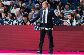 2023-12-03 - Chus Mateo of Real Madrid during the Liga Endesa Acb 23/24 basketball match between Real Madrid vs Rio Breogan at Wizink center in Madrid, Spain. - REAL MADRID VS BREOGAN - SPANISH LIGA ENDESA ACB - BASKETBALL