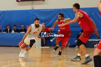 2023-09-09 - Davide Bonacini (Urania Basket Milano) thwarted by Bernardo Musso (Juvi Cremona) - URANIA MILANO VS CREMONA - SUPERCOPPA LNP - BASKETBALL