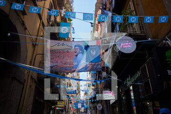 2023-04-29 - The city of Naples is preparing with continuous decorations for the Scudetto celebrations of the SSC Napoli football team, which could win tomorrow the Italian Serie A Championship. Naples, April, the 29th, 2023. ©Photo: Cinzia Camela. - NAPLES PREPARES THE CELEBRATIONS FOR THE VICTORY OF THE CHAMPIONSHIP - OTHER - SOCCER