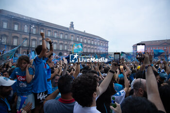 2023-06-04 - Napoli Supporters during Italian Serie A scudetto victory celebrations, Piazza Plebiscito, Naples, Italy, June the 4th, 2023. ©Photo: Cinzia Camela. - SCUDETTO VICTORY CELEBRATIONS IN NAPLES - OTHER - SOCCER