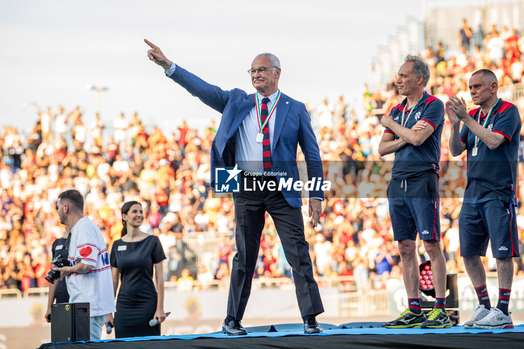 Cagliari award ceremony for promotion to Serie A - OTHER - SOCCER