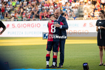 2023-06-12 - Nahitan Nandez of Cagliari Calcio,Tommaso Giulini President of Cagliari Calcio - CAGLIARI AWARD CEREMONY FOR PROMOTION TO SERIE A - OTHER - SOCCER