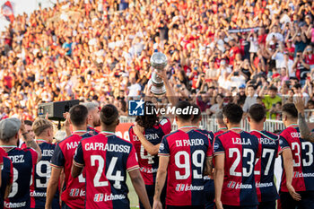 2023-06-12 - Alberto Dossena of Cagliari Calcio, Coppa, Spettatori - CAGLIARI AWARD CEREMONY FOR PROMOTION TO SERIE A - OTHER - SOCCER
