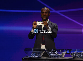 2023-08-31 - During the Uefa Champions League group draw,former football player Eric Abidal draws group B on 31 August 2023 at Grimaldi Forum, Monaco . Photo Nderim KACELI - EUROPEAN CLUB FOOTBALL KICK OFF CEREMONY - OTHER - SOCCER