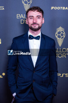 2023-10-30 - Vinsky during the red carpet ceremony of the Ballon d'Or (Golden Ball) France Football 2023 on October 30, 2023 at Theatre du Chatelet in Paris, France - FOOTBALL - BALLON D'OR 2023 - RED CARPET CEREMONY - OTHER - SOCCER