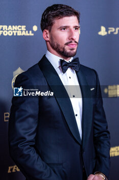2023-10-30 - Ruben Dias during the red carpet ceremony of the Ballon d'Or (Golden Ball) France Football 2023 on October 30, 2023 at Theatre du Chatelet in Paris, France - FOOTBALL - BALLON D'OR 2023 - RED CARPET CEREMONY - OTHER - SOCCER