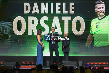 2023-12-04 - Daniele Orsato attends during the Gran Gala del Calcio 2023 Oscar del Calcio Awards AIC at Superstudio Maxi, Milan, Italy on December 05, 2023 - GRAN GALA DEL CALCIO AIC - OTHER - SOCCER