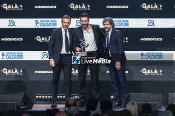 2023-12-04 - Gianluigi Buffon awarded during the Gran Gala del Calcio 2023 Oscar del Calcio Awards AIC at Superstudio Maxi, Milan, Italy on December 05, 2023 - GRAN GALA DEL CALCIO AIC - OTHER - SOCCER