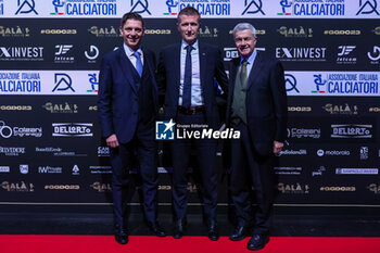 2023-12-04 - (L-C) Gianluca Rocchi and Daniele Orsato during the Gran Gala del Calcio 2023 Oscar del Calcio Awards AIC at Superstudio Maxi, Milan, Italy on December 04, 2023 - GRAN GALA DEL CALCIO AIC - OTHER - SOCCER