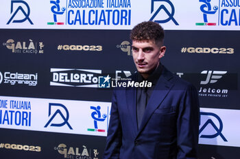 2023-12-04 - Giovanni Di Lorenzo attends during the Gran Gala del Calcio 2023 Oscar del Calcio Awards AIC at Superstudio Maxi, Milan, Italy on December 04, 2023 - GRAN GALA DEL CALCIO AIC - OTHER - SOCCER