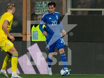 2023-03-27 - Gaetano Pio Oristanio Italy carries the ball  - UNDER 21 - ITALY VS UKRAINE - FRIENDLY MATCH - SOCCER