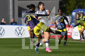 2023-04-11 - Mónica Ramos of Colombia Women and Chiara Beccari of Italy Women during the International Friendly Match between Italy Women and Colombia Women at the Stadio Tre Fontane on 11th of April, 2023 in Rome, Italy. - ITALY WOMEN VS COLOMBIA - FRIENDLY MATCH - SOCCER