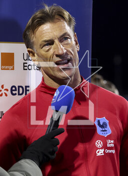 2023-04-07 - Coach of France Herve Renard interviewed on pitch following the Women's Friendly football match between France and Colombia on April 7, 2023 at Stade Gabriel-Montpied in Clermont-Ferrand, France - FOOTBALL - WOMEN'S FRIENDLY GAME - FRANCE V COLOMBIA - FRIENDLY MATCH - SOCCER