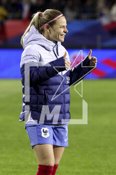 2023-04-07 - Eugenie Le Sommer of France celebrates the victory following the Women's Friendly football match between France and Colombia on April 7, 2023 at Stade Gabriel-Montpied in Clermont-Ferrand, France - FOOTBALL - WOMEN'S FRIENDLY GAME - FRANCE V COLOMBIA - FRIENDLY MATCH - SOCCER