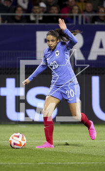2023-04-07 - Delphine Cascarino of France during the Women's Friendly football match between France and Colombia on April 7, 2023 at Stade Gabriel-Montpied in Clermont-Ferrand, France - FOOTBALL - WOMEN'S FRIENDLY GAME - FRANCE V COLOMBIA - FRIENDLY MATCH - SOCCER