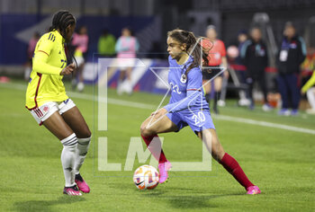 2023-04-07 - Delphine Cascarino of France during the Women's Friendly football match between France and Colombia on April 7, 2023 at Stade Gabriel-Montpied in Clermont-Ferrand, France - FOOTBALL - WOMEN'S FRIENDLY GAME - FRANCE V COLOMBIA - FRIENDLY MATCH - SOCCER