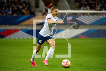 2023-04-11 - Delphine Cascarino of France controls the ball during the Women's Friendly football match between France and Canada on April 11, 2023 at Marie-Marvingt stadium in Le Mans, France - FOOTBALL - WOMEN'S FRIENDLY GAME - FRANCE V CANADA - FRIENDLY MATCH - SOCCER