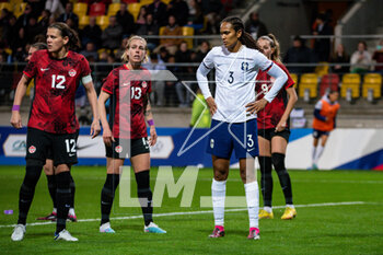 2023-04-11 - Christine Sinclair of Canada, Sophie Schmidt of Canada and Wendie Renard of France during the Women's Friendly football match between France and Canada on April 11, 2023 at Marie-Marvingt stadium in Le Mans, France - FOOTBALL - WOMEN'S FRIENDLY GAME - FRANCE V CANADA - FRIENDLY MATCH - SOCCER