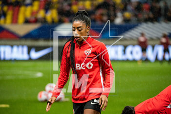 2023-04-11 - Ashley Lawrence of Canada warms up ahead of the Women's Friendly football match between France and Canada on April 11, 2023 at Marie-Marvingt stadium in Le Mans, France - FOOTBALL - WOMEN'S FRIENDLY GAME - FRANCE V CANADA - FRIENDLY MATCH - SOCCER