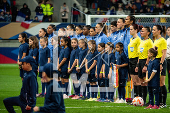 2023-04-11 - The players of France ahead of the Women's Friendly football match between France and Canada on April 11, 2023 at Marie-Marvingt stadium in Le Mans, France - FOOTBALL - WOMEN'S FRIENDLY GAME - FRANCE V CANADA - FRIENDLY MATCH - SOCCER