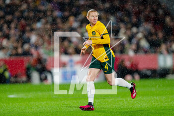 2023-04-11 - Claire Polkinghorne of Australia during the Women's friendly football match between England and Australia on 11 April 2023 at Gtech Community Stadium in Brentford, England - FOOTBALL - WOMEN'S FRIENDLY GAME - ENGLAND V AUSTRALIA - FRIENDLY MATCH - SOCCER