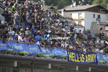 2023-07-23 - Hellas Verona fans show their support during Hellas Verona vs Virtus Verona, 3° frendly match pre season Serie A Tim 2023-24, at stadio Intercomunale di Mezzano (TN), Italy, on July 23, 2023. - VERONA VS VIRTUS VERONA - FRIENDLY MATCH - SOCCER