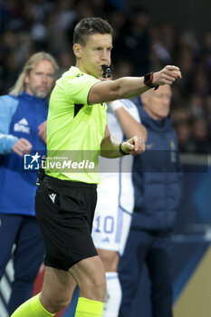 2023-10-17 - Referee Tobias Stieler of Germany during the International Friendly football match between France and Scotland on October 17, 2023 at Stade Pierre Mauroy in Villeneuve-d'Ascq near Lille, France - FOOTBALL - FRIENDLY GAME - FRANCE V SCOTLAND - FRIENDLY MATCH - SOCCER
