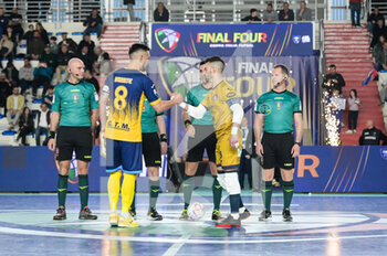 2023-03-25 - The two captains before the kick-off during the Italian Cup Semifinal Futsal match between Feldi Eboli vs Real San Giuseppe on March 25, 2023 at the Palavesuvio in Naples, Italy - ITALIAN CUP SEMIFINAL - FELDI EBOLI VS REAL SAN GIUSEPPE - CALCIO A 5 - SOCCER