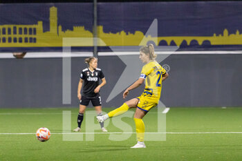 2023-01-25 - Chievo Verona Stefania Zanoletti Passing the ball - CHIEVO VERONA VS JUVENTUS WOMEN - WOMEN ITALIAN CUP - SOCCER