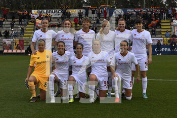 2023-02-08 - A.S. Roma line up for a team photograph during the second leg of the quarterfinal match of the Women's Italian Cup between A.S. Roma vs Pomigliano Calcio Donne on February 8, 2023 at Stadio Tre Fontane, Rome, Italy. - ROMA WOMEN VS POMIGLIANO FEMMINILE - WOMEN ITALIAN CUP - SOCCER